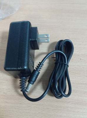 Зарядное устройство HB-0804005 для тележек CW 8,4V/0,5A (Charger) вертикальное