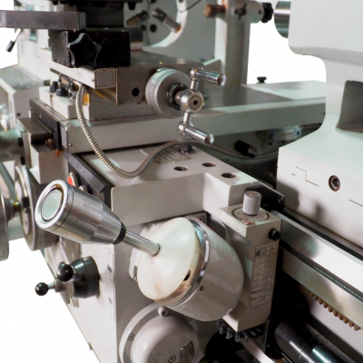 Станок токарно-винторезный ZM 50200F DRO RFS