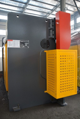 Гидравлический вертикально - гибочный пресс MetalMaster HPJ 2563