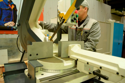 Ленточнопильный станок с гидроразгрузкой пильной рамы BSG 255